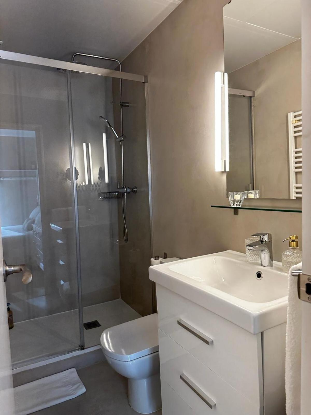 Petit Rossello Apartment บาร์เซโลนา ภายนอก รูปภาพ