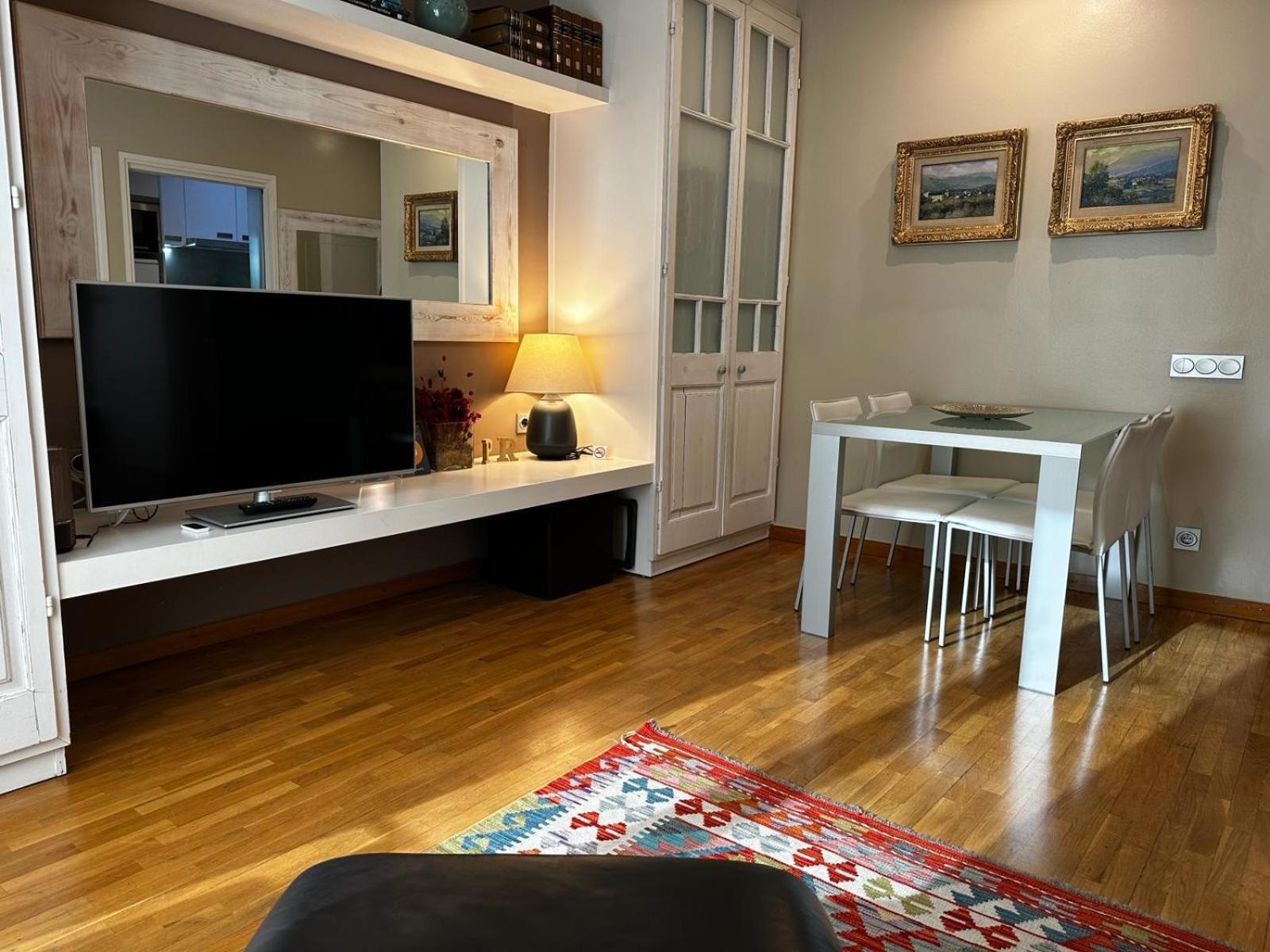 Petit Rossello Apartment บาร์เซโลนา ภายนอก รูปภาพ